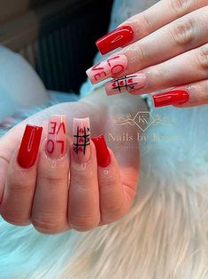 Nail the perfect look this Valentines Day with our collection of 2024 nail trends! Explore beautiful Valentines nails, short acrylic nails, and almond nails that showcase your individuality. Don't forget to check out our birthday nails for extra glam! 💖💅 #TrendyNails #NailInspo Romantic Nails, Birthday Nails