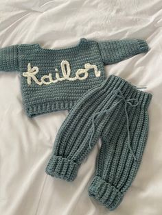 Handmade new born crochet baby sweater and pants with custom name. Baby Boy Crochet Outfits, New Born Crochet, Boy Crochet, Art Fil, Crochet Baby Sweaters, Baby Boy Sweater, Crochet Baby Sweater, Crocheting Projects, Winter Baby Clothes