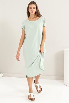 HYFVE Short Sleeve High - Low Slit Midi Dress - MOD&SOUL - Contemporary Women's Clothing Classic Midi Dress, Fashion District Los Angeles, Mint Green Shorts, Weekend Fashion, Blue Zone, Flowy Fabric, Fashion District, Maxi Dress Formal, Clothing Websites