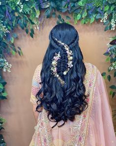 Saree For Wedding Reception, South Indian Bridal Hairstyles, Nerdy Look, Feminine Hairstyle, Hairstyle For Saree, Bridal Hairstyle Ideas, Mermaid Braids, Layer Haircut, Ethereal Realm