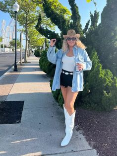 Midsize Nashville Outfits Summer, Ccmf Outfits, Summer Nashville Outfits, Spring Country Concert Outfit, Concert Outfit Nashville, Nashville Summer Outfits, Nashville Outfits Summer, Nashville Outfits Spring, Summer Country Concert Outfit