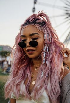 Festival Hair Trends, Look Da Festival, Rave Hairstyles, Coachella Hair, Rave Hair, Fest Outfits, Smink Inspiration, Hair Color Pastel, Coachella Festival