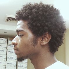 Afro Hair Fade, Young Men Haircuts, Curly Afro Hair, Afro Curls, Black Hair Cuts