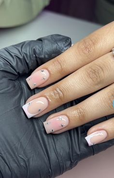 French Nails Ideas With Rhinestones, Short Acrylic Nails Designs Birthday, Shirt Acrylic Nails Designs, Shirt Square Nails, Senior Picture Nails Ideas, Nail Ideas Acrylic Square, Nails Inspiration Square, Acrylic Nail Designs For Winter, 1 Million Followers