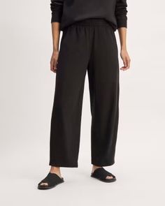 The Off-Duty Barrel Pant Black – Everlane Trouser Pants Women, Off Duty, Black Pants, Elastic Waistband, Barrel, Long Sleeve Tees, Pants For Women, Trousers, Elastic