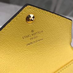 SSC Fashion Lu-Vi bags - 9164 A+ Excellent Quality copies; Contact us if you've any questions in your mind. Branded Packaging, Ladies Handbags, Luxury Items, Grade 1, Louis Vuitton Bag, Contact Us, Mindfulness, Louis Vuitton, Women Shoes