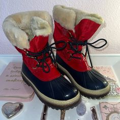 Tory Burch Duck Rain Lace Up Waterproof Boots Size: 7.5 Women’s Color: Red/Navy Accent: Red Patent Leather Hardware: Gold New W/O Box *All Sales Final Navy Accents, Leather Hardware, Waterproof Boots, Tory Burch Shoes, Patent Leather, Bootie Boots, Tory Burch, Ankle Boots, Size 7