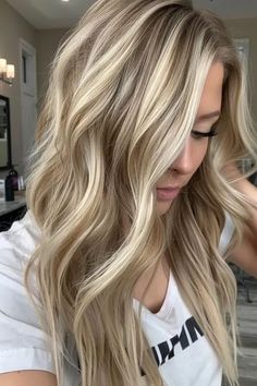 45 Blonde Hair Color Ideas That Will Make You Look Like a Total Bombshell - Flo's Blog Blonde Dip Dye, Light Blonde Balayage, Timeless Hair, Icy Blonde Hair, Creamy Blonde, Dyed Blonde Hair, Blonde Hair Color Ideas, Dirty Blonde Hair