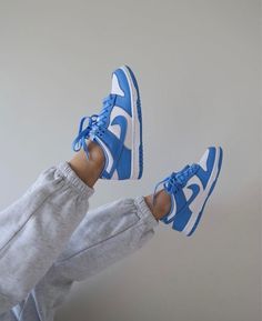 Nike Blazer Outfit, Dunks Outfit, Trendy Shoes Sneakers, Dr Shoes, Nike Shoes Girls, Preppy Shoes, Jordan Shoes Girls, All Nike Shoes, Nike Air Shoes