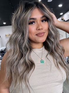 Ashy Hair, Platinum Hair Color, Gray Balayage, Grey Blonde Hair, Grey Highlights, Grey Hair Inspiration, Brunette Hair With Highlights, Black Hair With Highlights