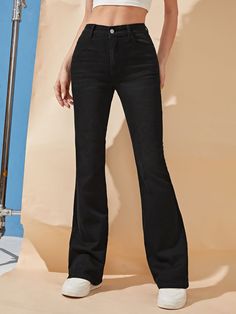 Black Flared Jeans, Flare Jeans Outfit, Black Flare Jeans, Black Bootcut Jeans, Flair Jeans, Western Outfit, Black Jeans Outfit, Casual Denim Pants, Outfit Jeans