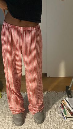 Gabi Goldsberry, Cute Winter Pjs, Copenhagen Aesthetic Style, Trendy Pjs, Pyjama Pants Outfit, Copenhagen Style Winter, Light Pink Clothes, Copenhagen Style Aesthetic, Copenhagen Style Fall