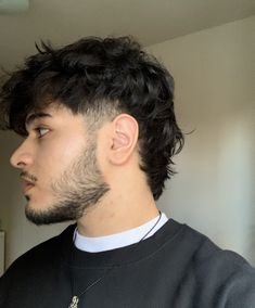 Mullet/fowhawk hairstyle Faded Mullet Men, Mens Haircuts Thick Hair, Aesthetic Guy, Taper Fade Short Hair, Men Fade Haircut Short, Hair Cut Guide, Mens Haircuts Short Hair, Haircut Inspo, Gents Hair Style