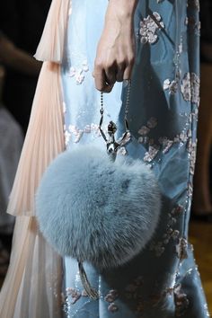 ULYANA SERGEENKO | ZsaZsa Bellagio - Like No Other Winter Purses, Ulyana Sergeenko, Elie Saab, Mode Inspiration, Beautiful Bags, Fashion Details, Trending Accessories, Runway Fashion, Moscow