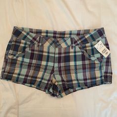 H&M Blue Purple Plaid Shorts Nwt Size 12 - Brand New With Tags Never Worn - Blue And Purple Plaid Details With Blue Buttons - Measurements In Pics Ships From Clean And Smoke Free Home Bundle And Save!! Blue Cotton H&m Shorts, H&m Blue Cotton Shorts, Blue H&m Shorts, Fitted Cotton Shorts By H&m, H&m Fitted Cotton Shorts, Trendy Blue H&m Shorts, H And M Jeans, Pink Denim Shorts, Light Denim Jeans