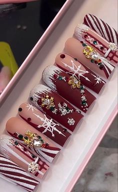 Discover the top Christmas nail art trends for 2024! From holographic designs to cute holiday accents, these nails are perfect for celebrating the season in style. ✨🎁 #ChristmasNails #HolidayNailArt #NailArtTrends Detailed Nails, Festive Nail Designs, Holiday Nail Designs, Work Nails, Winter Nail Art