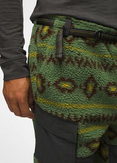 A Pull-on Fleece Pant With Enhanced Durability And A Fit Inspired By Our '90s Archive Styles. Fall Midweight Bottoms With Pockets, Winter Outdoor Pants With Belt Loops, Green Outdoor Bottoms For Fall, Green Winter Bottoms With Side Pockets, Outdoor Green Bottoms For Fall, Outdoor Fall Green Bottoms, Winter Hiking Bottoms With Cargo Pockets, Green Winter Cargo Pants For Outdoor, Casual Midweight Winter Bottoms