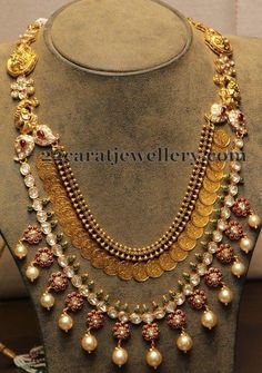 Gold Kandoli Designs, 22 Carat Gold Jewellery, Bridal Necklace Designs, Antique Gold Jewelry Indian, Floral Work, Jewelry Set Design