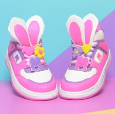 Hopping in our newest and cutest Hop Hop Hi Tops Shoes! With 3D bunny ears and heart and flowers playful charms attached, these shoes are a statement of pure happiness. Perfect for anyone who believes that life is too short for ordinary shoes, our Hop Hop Hi Tops are your ticket to a fun-filled journey with every wear! 🌸 🌈 ✨ Hoops And Yoyo, Pastel Shoes, 3d Bunny, Unicorn Shoes, Heart And Flowers, Elle Fashion, Unique Socks, Pretty Shoes Sneakers, Kawaii Shoes