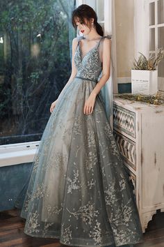 Gray tulle sequins long prom dress evening gown · Little Cute · Online Store Powered by Storenvy Prom Dresses Straight, Dresses Straight, Tulle Formal Dress, Outfit Elegante, Prom Dress Evening, A Line Evening Dress, Blue Tulle, Evening Dress Fashion, Tulle Prom Dress