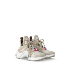 LOUIS VUITTON® - Lv Archlight Sneaker - Blanc Beige Lv Archlight Sneaker, Archlight Sneaker, Louis Vuitton Gifts, Louis Vuitton Official Website, Heart Shoes, Heart Clothes, Trunk Bag, Leather Denim, Buckle Shoes