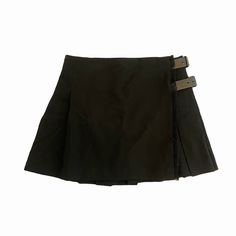 Burberry Pleated Mini Skirt  With Leather Buckle Details Size US 6 Tags Still Attached Burberry Mini Skirt, Work Lookbook, Burberry Skirt, Black Pleated Mini Skirt, Womens Skirts, Burberry Women, Leather Buckle, Pleated Mini Skirt, Women's Skirt