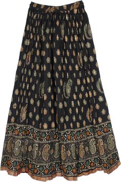 This is a perfect black crinkled cotton long skirt with golden paisley print all over and a golden brocade trim and small mirrors accents all over.  It has an elastic waist with a drawstring for flexibility across sizes. #tlb #Crinkle #Floral #Printed #blackskirt #crinkledcottonsummerskirt Mini Skirt Outfit Summer, Winter Mini Skirt, Tall Skirt, Grunge Fairycore, Earthy Outfits, Estilo Hippie, Ankle Length Skirt, Hippie Look, Trendy Skirts