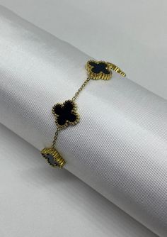 Stainless Steel bracelet with beautiful black clovers and a gold-colored edge. Wearable every day or at a party or special occasion. Always up to date... Black Enamel Bracelets For Parties, Bridesmaid Gifts Jewelry, Jewelry Bridesmaid, Black Stainless Steel, Bridesmaids Gifts, Steel Bracelet, Up To Date, Stainless Steel Bracelet, Gift Item