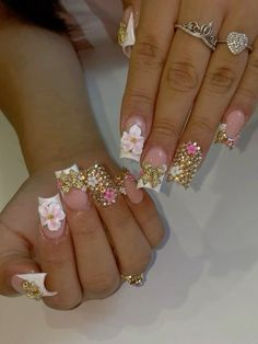 Short Acrylic Nails Blinged Out, Bedazzled Short Nails, Short Junk Nails Square, Junk Nails Bling Short, Latina Nails Short Square, Bling Short Acrylic Nails, Latina Nails Short, Short Nails Bling