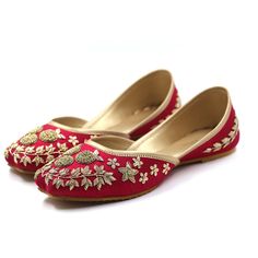 Slay in our amazing handmade Punjabi jutti with Hand embrodiery. Color : Red Style : Punjabi jutti All the raw material used is in favor of veganism and opposes animal cruelty. Our products are handmade and a testimony of human art and labor. Slight imperfection can be due to human touch. Please message us for any customization. Bollywood Style Flats For Diwali Festival, Bollywood Style Flats For Diwali Festive Season, Bollywood Style Festive Cutdana Flats, Bollywood Style Festive Flats With Cutdana, Bollywood Flats With Zari Work For Diwali, Festive Flats With Dori Work, Traditional Festive Flats For Reception, Festive Ankle-length Flats With Dori Work, Traditional Flats For Festive Reception