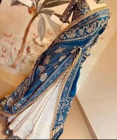 Indian Outfits Saree, Royal Saree, Desi Clothing, Indian Wedding Gowns, Trendy Outfits Indian, Lehenga Designs Simple, Indian Bride Outfits, Traditional Indian Dress