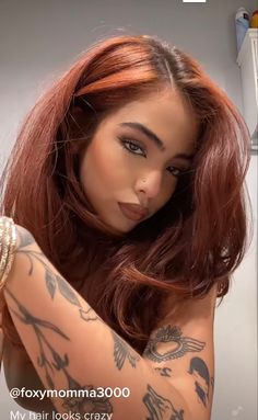 Black Hair To Copper Red, Red Bob With Fringe, Cooper Hair Color Tan Skin, Cooper Hair On Olive Skin, Kehlani Copper Hair, Color Hair Ideas For Morena, Black Hair To Auburn Hair Color, Brown Skin Auburn Hair, Ginger Hair Color On Latina