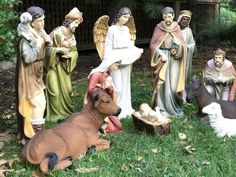 a statue of the birth of jesus and his family