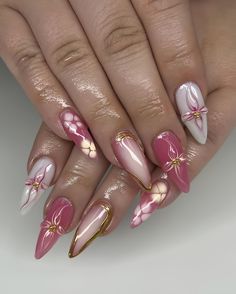 Materials: gel nail, long stiletto tips Greetings and welcome to my store. Hope you find a style you like. ✋🙆I only work with high-quality materials to create sturdy & long-lasting luxury press on nails that you can trust on. My nails will last for:1- 2 days using adhesive tab (provided with the nail set) 2- 3 weeks using nail glue. You can reuse all of the nails multiple times if you take care of them. Follow the instructions provided with the nail set. 💮Please follow the instruction size measurement.You can custtomize all the size you want ,please send your size or style all you want ,we will made all the style you want . 💮Every nail in my shop is handmade, hand painted with love & care Please allow:6 - 12 days for the nails to be made 4- 20 days for USPS to deliver your nails. Please Kutek Disney, Unghie Sfumate, Guys Fashion, Pretty Toe Nails, Grunge Nails, Girly Acrylic Nails