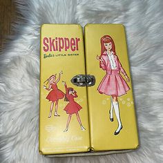 Vintage 1964 Mattel Barbie SKIPPER Carrying Case Inner Hanging Area Yellow | eBay Original Barbie Doll, Original Barbie, Right In The Childhood, Nostalgic Memories, Betsy Mccall, Vintage Ideas