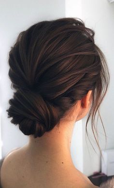 Bridal Chignon, Chignon Hairstyle, Updo Bridal, Messy Updo, Updo Hairstyle, Hairstyles Updo, Hairstyles Wedding, Peinados Fáciles Para Cabello Corto