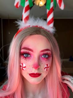 Christmas Glitter Makeup Ideas, Candy Cane Makeup Look, Candy Cane Makeup Ideas, Elf Makeup Looks Christmas, Pink Christmas Makeup, Peppermint Makeup, Christmas Makeup Art, Christmas Inspired Makeup, Christmas Elf Makeup