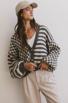 checkered cardigan Maxi Outfits, Layered Sweater, Trendy Fall Outfits, Long Balloons, Denim Accessories, Dresses By Length, Loungewear Sets, Christmas 2024, Denim Jumpsuit