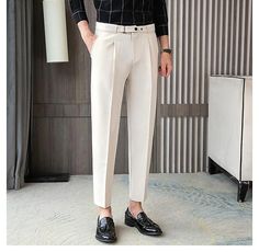 Hombre pantalones de traje Pantalones Pantalones plisados Pantalones de traje Pantalones Gurka Bolsillo Alto aumento Color sólido Comodidad Suave Negocio Diario Vintage Elegante Negro Blanco Alta 2024 - Rs.4118 Summer Formal Pleated Pants, Gurkha Pants, Men's Dress Pants, Pants Pocket, Mens Dress Pants, Mens Pants Fashion, Pants Suit, Mens Dress, Brunei Darussalam