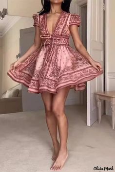 Olivia Mark - Bohemian Chic Floral Print Sundress with Cinched Waist Printing Skirt, Floral Print Sundress, Inner Confidence, Vestidos Color Rosa, Stylish Aesthetic, Mode Boho, Patchwork Skirt, Boho Floral Dress, Bohemian Chic