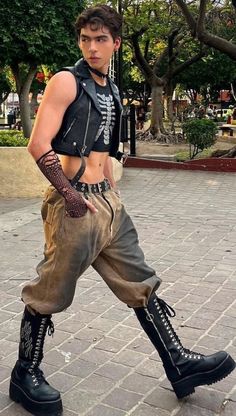 Punk Boys Aesthetic, Afro Punk Outfits Men, Male Clothing Styles Aesthetic, Punk Queer Aesthetic, Men Funky Outfits, Feminine Men Fashion Aesthetic, Deathrock Fashion Men, Men In Harness, Male Punk Aesthetic