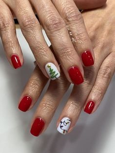 Nail Design Glitter, Tree Nail Art, Christmas Tree Nails, Art Designs Ideas, Red Christmas Nails, Tree Nails, Holiday Nail Designs