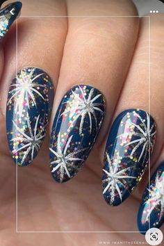 4th Of July Nail Art Designs, Fireworks Nail Art, Fire Work Nails, Firework Nails Design, Fireworks Nails Design, Night Sky Nails, Fireworks Nails, New Years Nail, Firework Nail Art