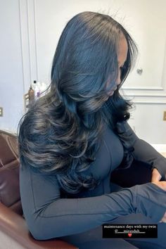 Loose Curl Sew In, Sew In Aesthetic, Blowout Sew In, Middle Part See In Leave Out, Blow Outfit Hair Black, Long Weaves, Twisted Hair, Mode Hippie, Quick Weave Hairstyles