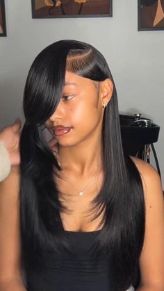 This is so Aaliyah coded and WE LOVE IT! 10/10 🎀💕   Stylist: @stylesbyashyraa Located In Pembroke Pines, FL  ✨Follow For More Hair Inspo✨⁠ ⁠ #SnobLookbook #SnobLooks #quickweave #leaveout #sidepart #middlepart #sewin #protectivestyle #naturalhair #trendinghairstyles #layers #curls #longhair #AaliyahHair #Y2Khairinspo #deepsidepart #deepbang #faceframingCut Side Part 16 Inch Sew In Weave, Deep Side Part Quick Weave With Layers, Side Part Qw With Curls, Side Part Sewin With Curls, Aaliyah Hair Layers, Aaliyah Layered Hair, Quickweave Side Part Leave Out, Quick Weave Hairstyles Layers, Jet Black Quick Weave