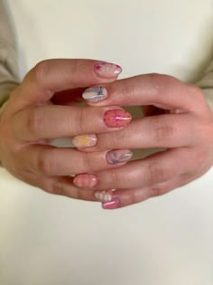 Korean Gel Nails, Short Stiletto Nails, Daisy Acrylic Nails, Winter Nail Art Designs, Short Stiletto, Girly Nails, Designs For Short Nails, Chic Nail Art, Hippie Nails