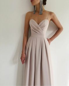 Spaghetti Strap Prom Dress, Cute Prom Dresses, Pretty Prom Dresses, Grad Dresses, Prom Outfits, Guest Dress, Looks Chic, Evening Dresses Prom, Classy Dress