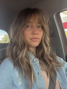 fringe bangs, 70’s hair, selfie Shag Haircut Blonde Highlights, 90s Shag Hair Long, Shag Thick Wavy Hair, Wavy Mid Length Haircut, 70s Shag Haircut Long Curtain Bangs, Mid Length 70s Hair, Unique Hairstyles Medium Length, Light Shag Haircut, Mid Length Wavy Hairstyles