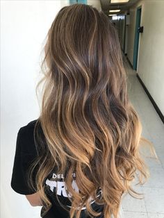 Smink Inspiration, Winter Hair Color, Long Layered Hair, Haircuts For Long Hair, Long Blonde Hair, Hair Painting, Winter Hairstyles