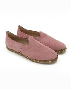 Introducing our handmade Flamingo Pink Slip On Shoes - crafted from luxurious suede leather. A stylish addition to your wardrobe, these shoes offer a perfect blend of comfort and design. Experience the elegance and durability of genuine suede while adding a pop of pink to your outfit. LEATHER Upper: Premium Suede Cow Leather Lining: Naturally Tanned Cow Leather Insole/Midsole: Premium Water Buffalo Leather Outsole: Natural Rubber for comfort and durability Construction: Meticulously han... Shearling Slippers, Shoe Crafts, Handmade Leather Shoes, Water Buffalo, Flamingo Pink, Belt Purse, Girls Shoes Kids, Buffalo Leather, Slipper Sandals